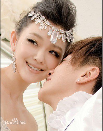 何润东(Peter Ho)婚纱照图片图集