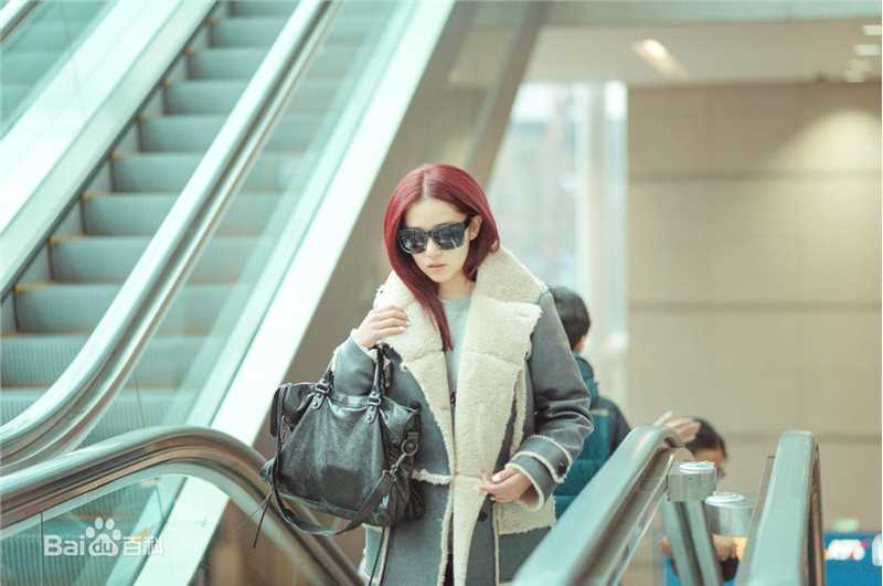 阚清子(Adi)时尚街拍图前后照片