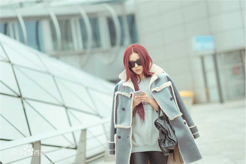 阚清子(Adi)时尚街拍图前后照片