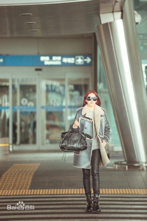 阚清子(Adi)时尚街拍图前后照片