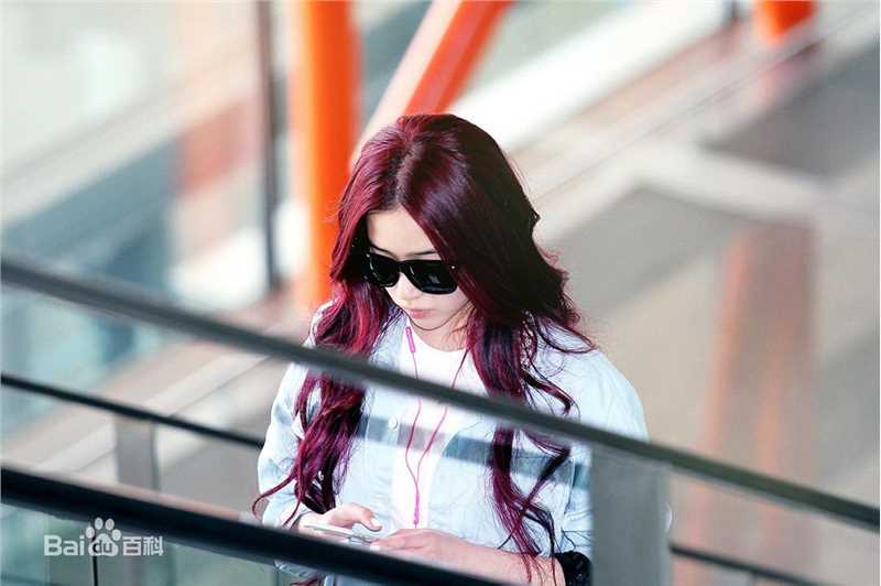 阚清子(Adi)时尚街拍图前后照片