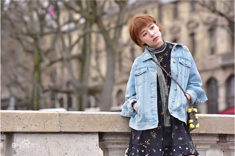 阚清子(Adi)时尚街拍图前后照片