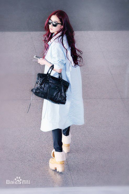 阚清子(Adi)时尚街拍图前后照片