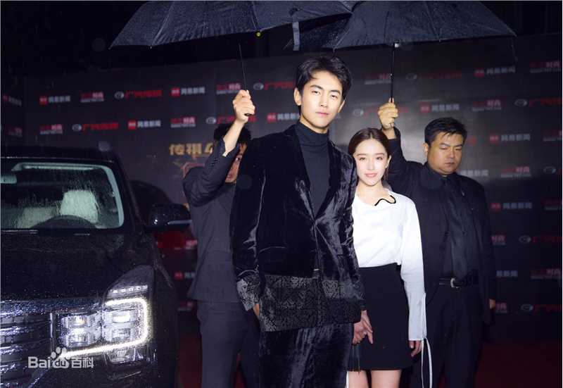 高清阚清子(Adi)在《网易时尚跨界盛典》年度最具人气时尚组合ICON中的图集