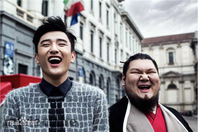 于小彤(Jim)巴黎米兰时装周壁纸壁纸