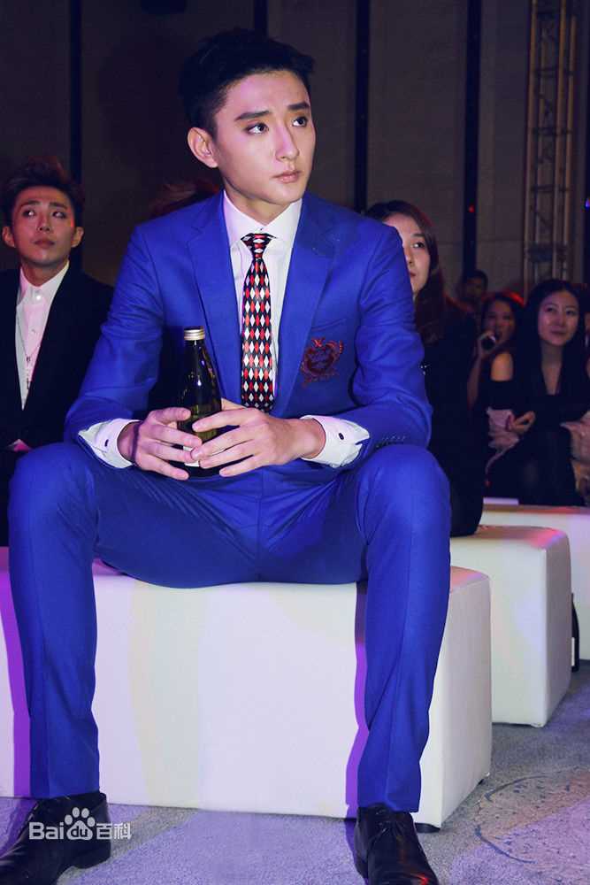 于小彤(Jim)11.28时尚旅游前后照片