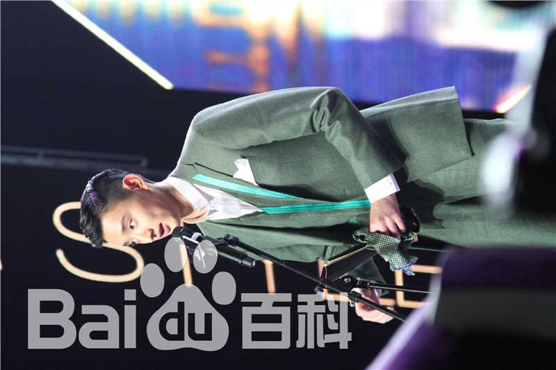 于小彤(Jim)活动颁奖照前后照片