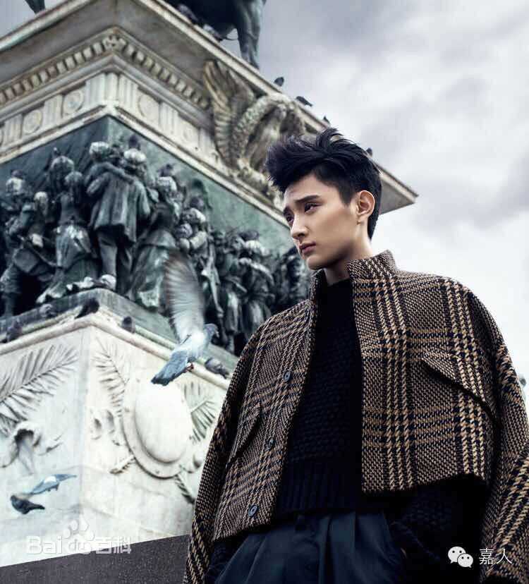 于小彤(Jim)精选杂志街拍时装周图片合辑图册