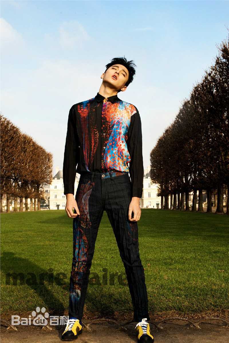 于小彤(Jim)精选杂志街拍时装周图片合辑图册