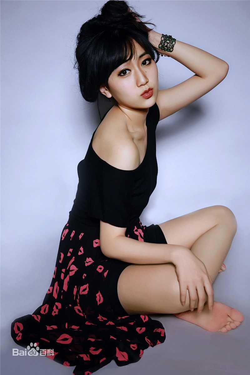 王欢高清照图集