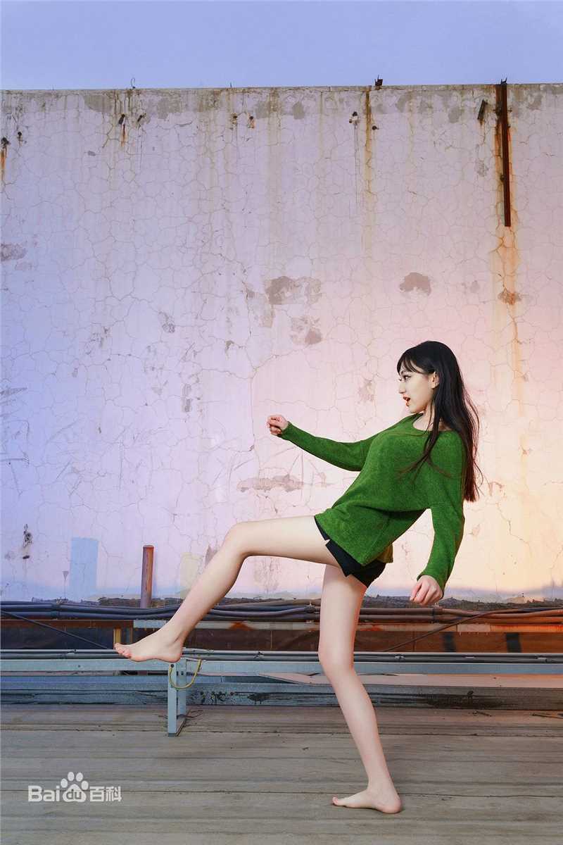 王欢高清照图集