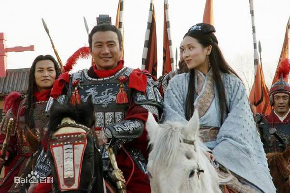 胡军(Hu Jun)饰演的项羽前后照片