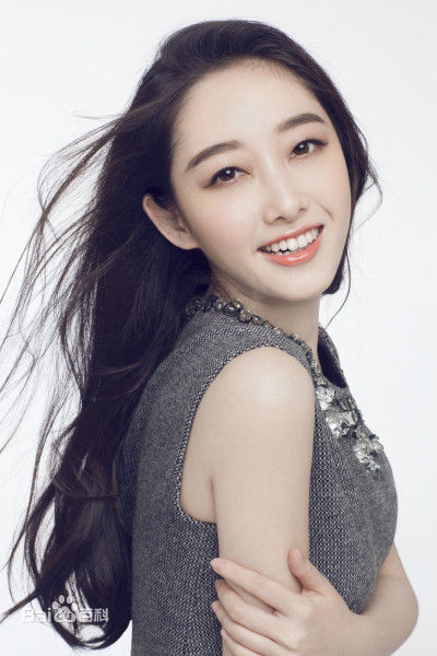 蒋梦婕平面时尚图素颜照壁纸