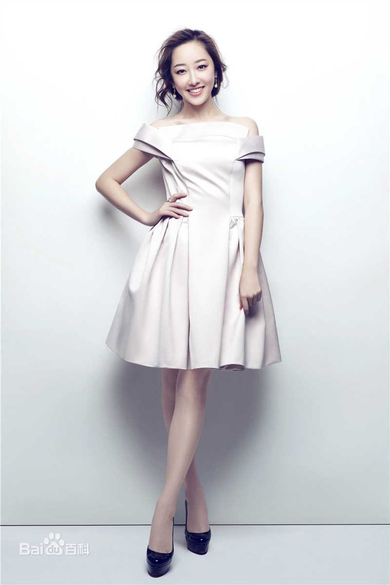 蒋梦婕平面时尚图素颜照壁纸