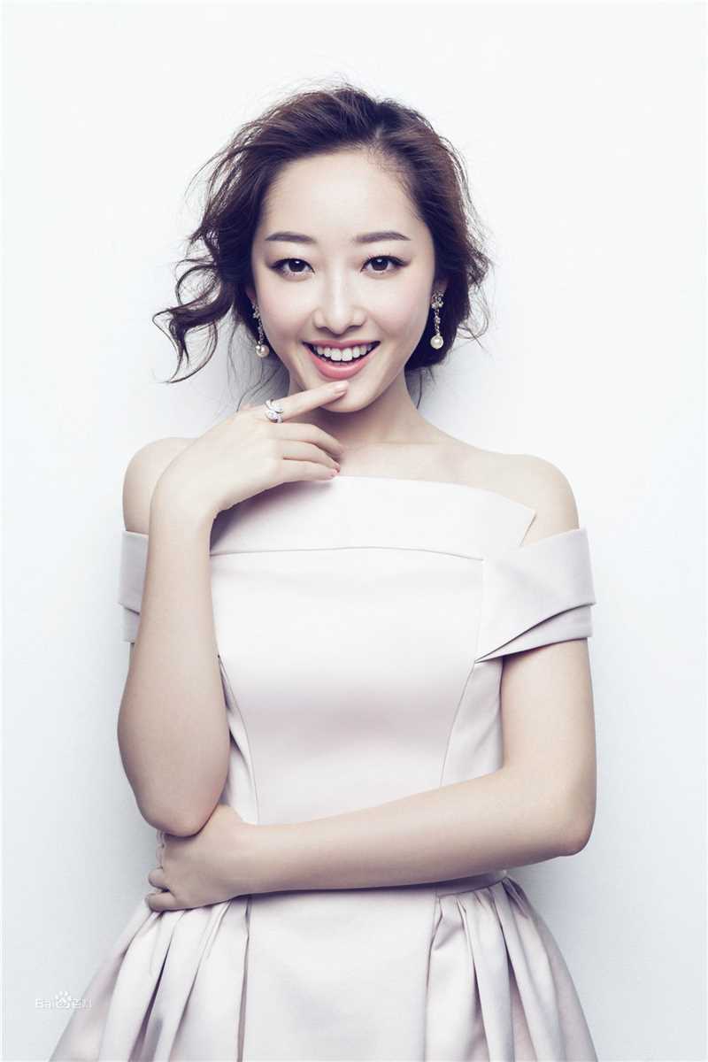 蒋梦婕平面时尚图素颜照壁纸