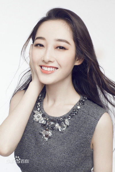 蒋梦婕平面时尚图素颜照壁纸