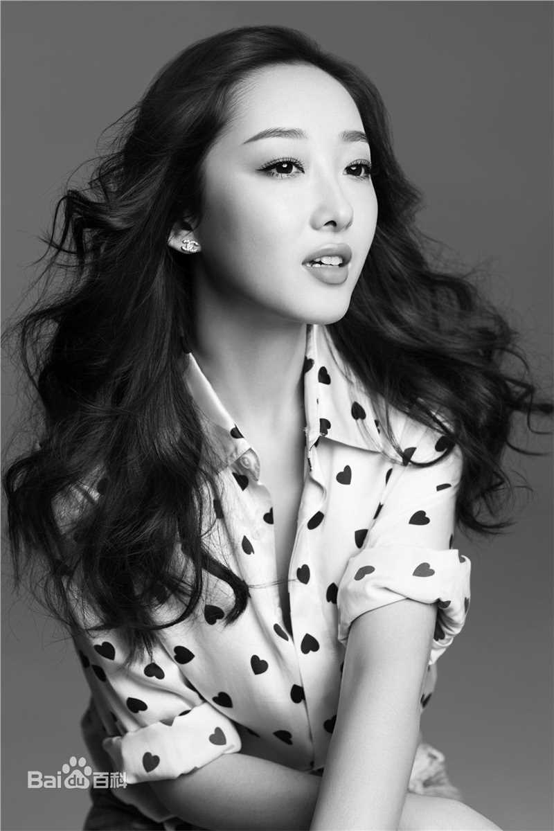 蒋梦婕平面时尚图素颜照壁纸