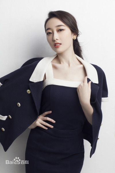 蒋梦婕平面时尚图素颜照壁纸