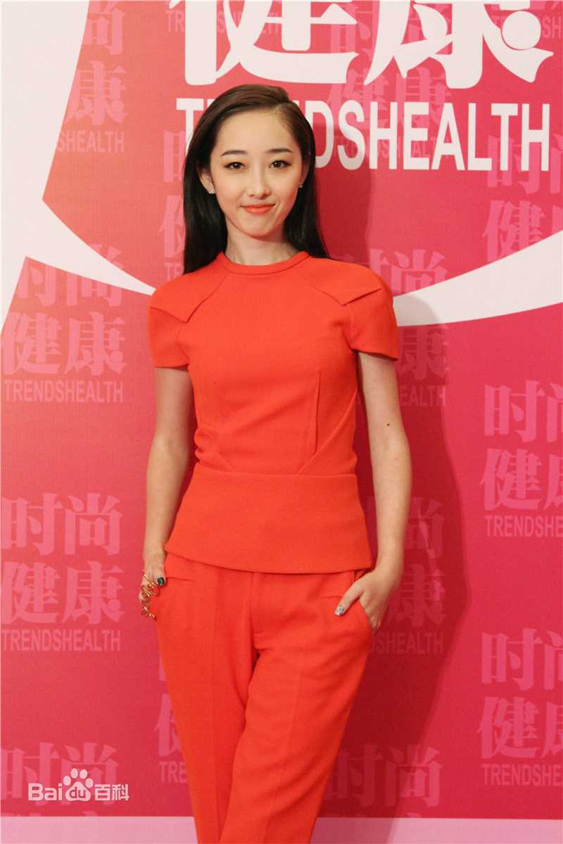 蒋梦婕活动照前后照片