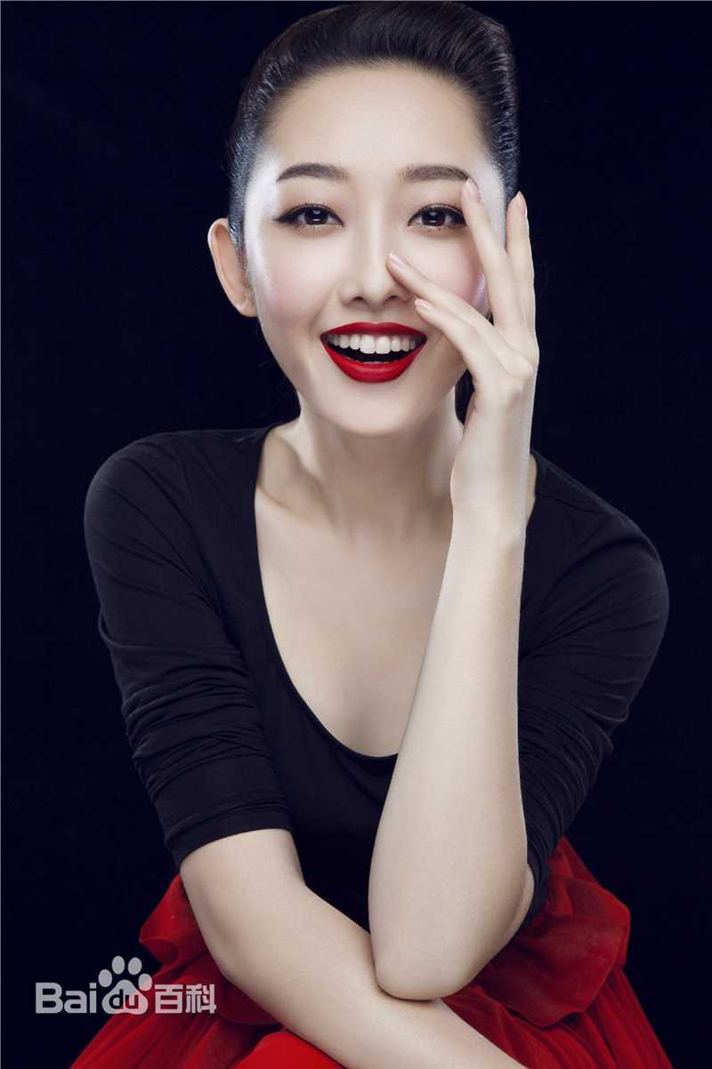 蒋梦婕平面时尚图前后照片