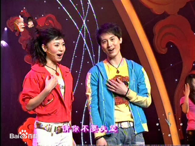 王龙华(Henry)唱歌素颜照相册