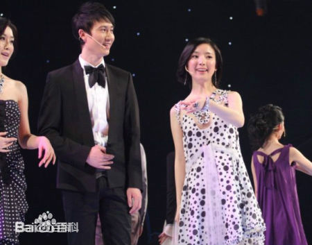 王龙华(Henry)唱歌素颜照相册