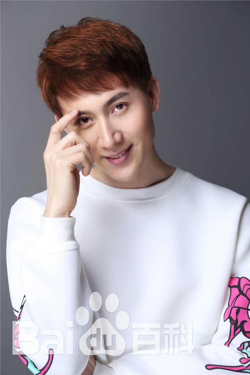 王龙华(Henry)高清白衣图集