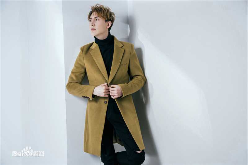 王龙华(Henry)最新壁纸