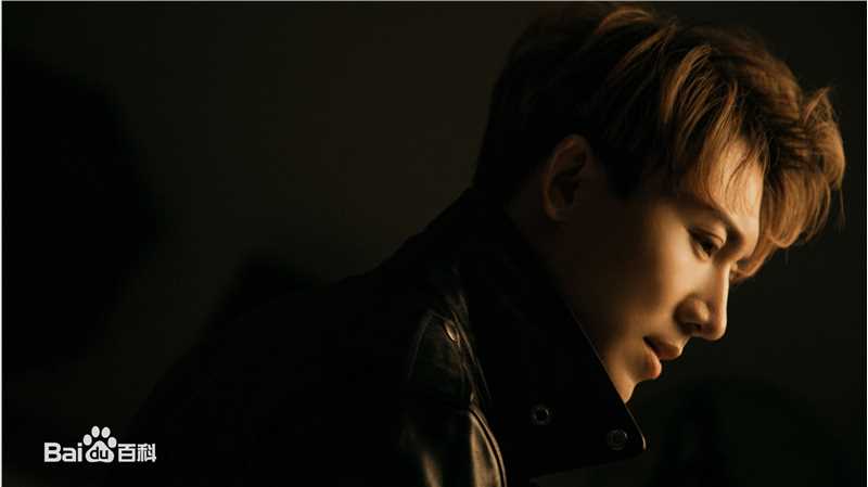 王龙华(Henry)最新壁纸