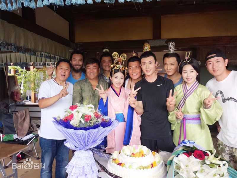 高清王龙华(Henry)在《重耳传》杀青中的图册