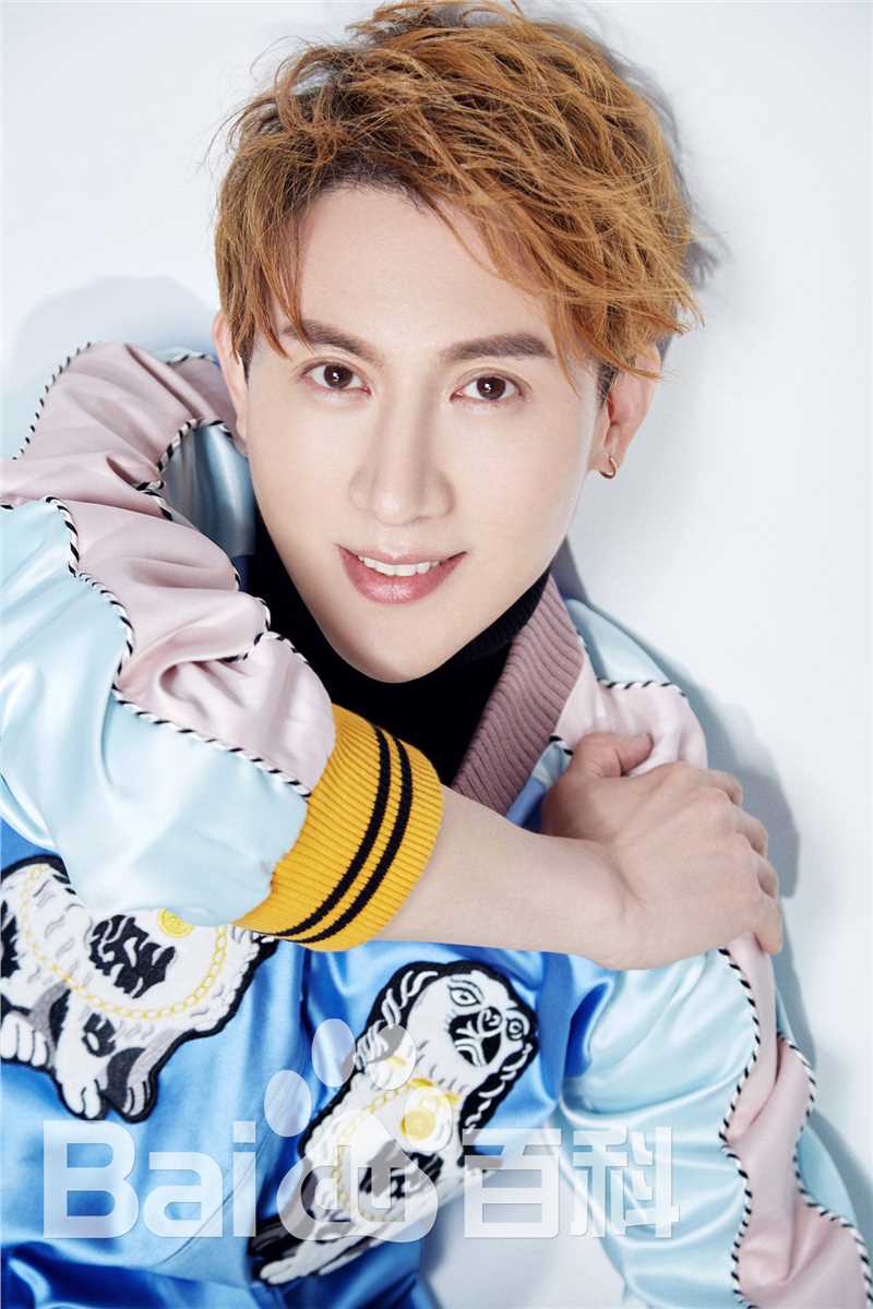 王龙华(Henry)休闲