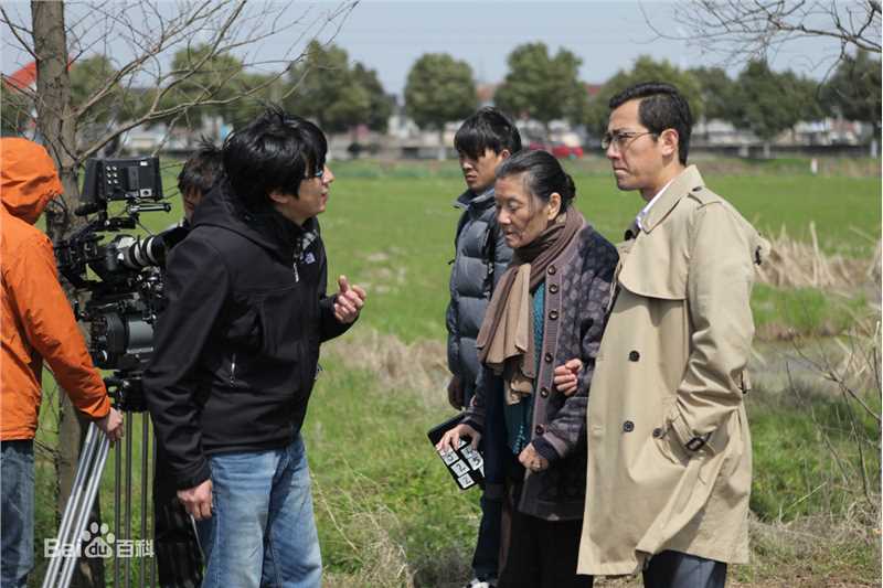 周拓如现场工作照图册