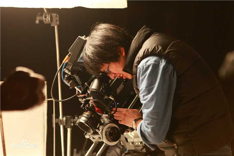 周拓如现场工作照图册