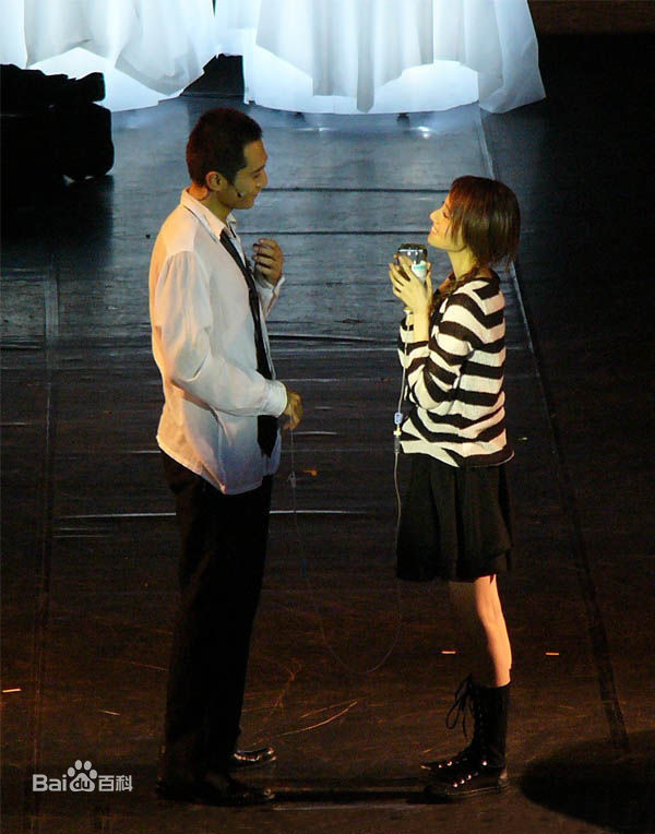 最全袁泉(Yolanda)在话剧《琥珀》中的壁纸