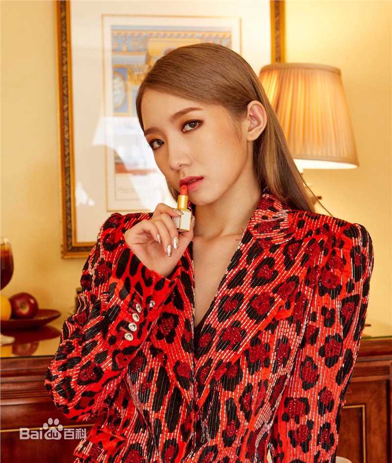 孟美岐(Meng Mei Qi、)19SS纽约时装周壁纸壁纸