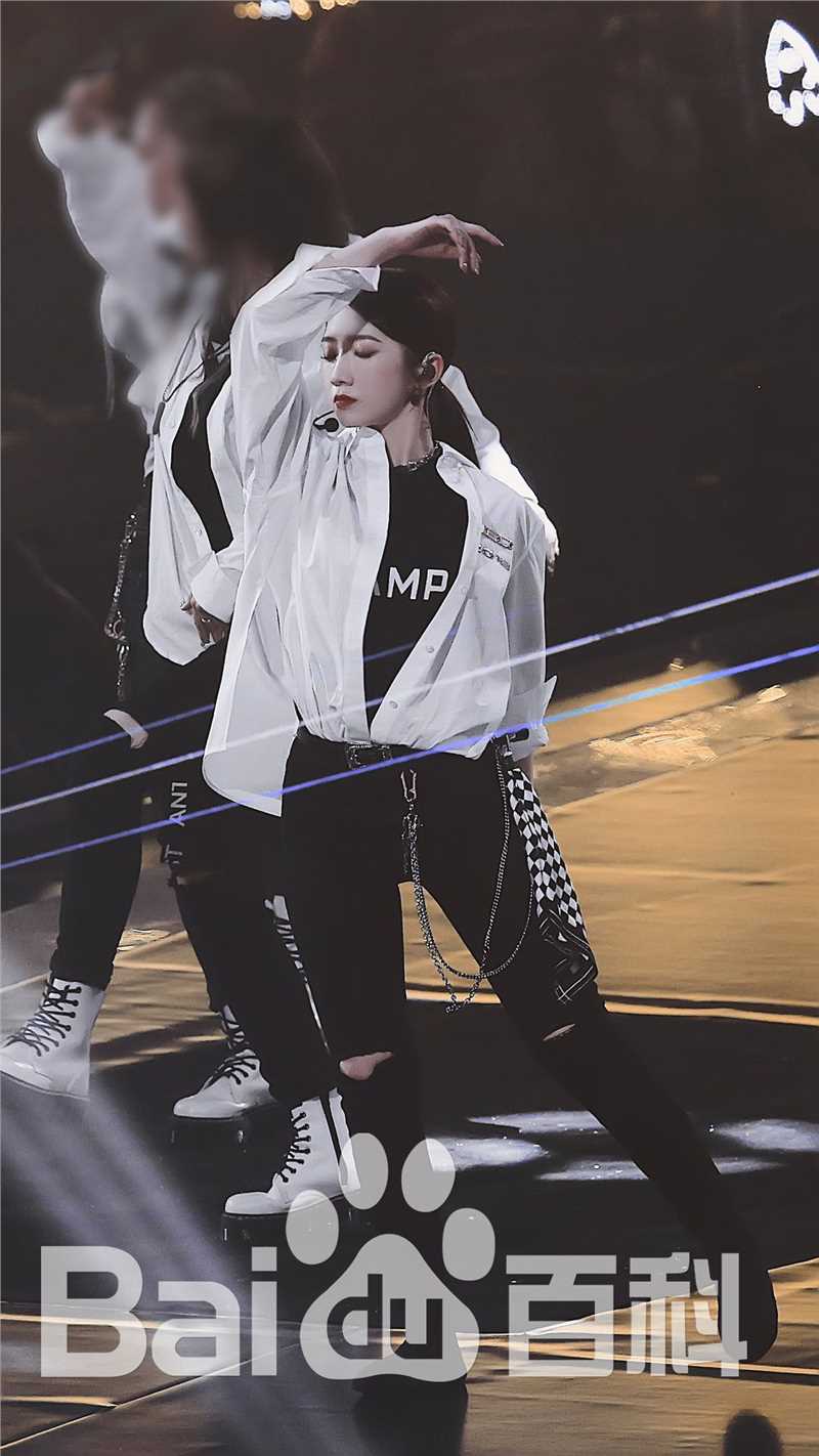 孟美岐(Meng Mei Qi、)舞台照图册