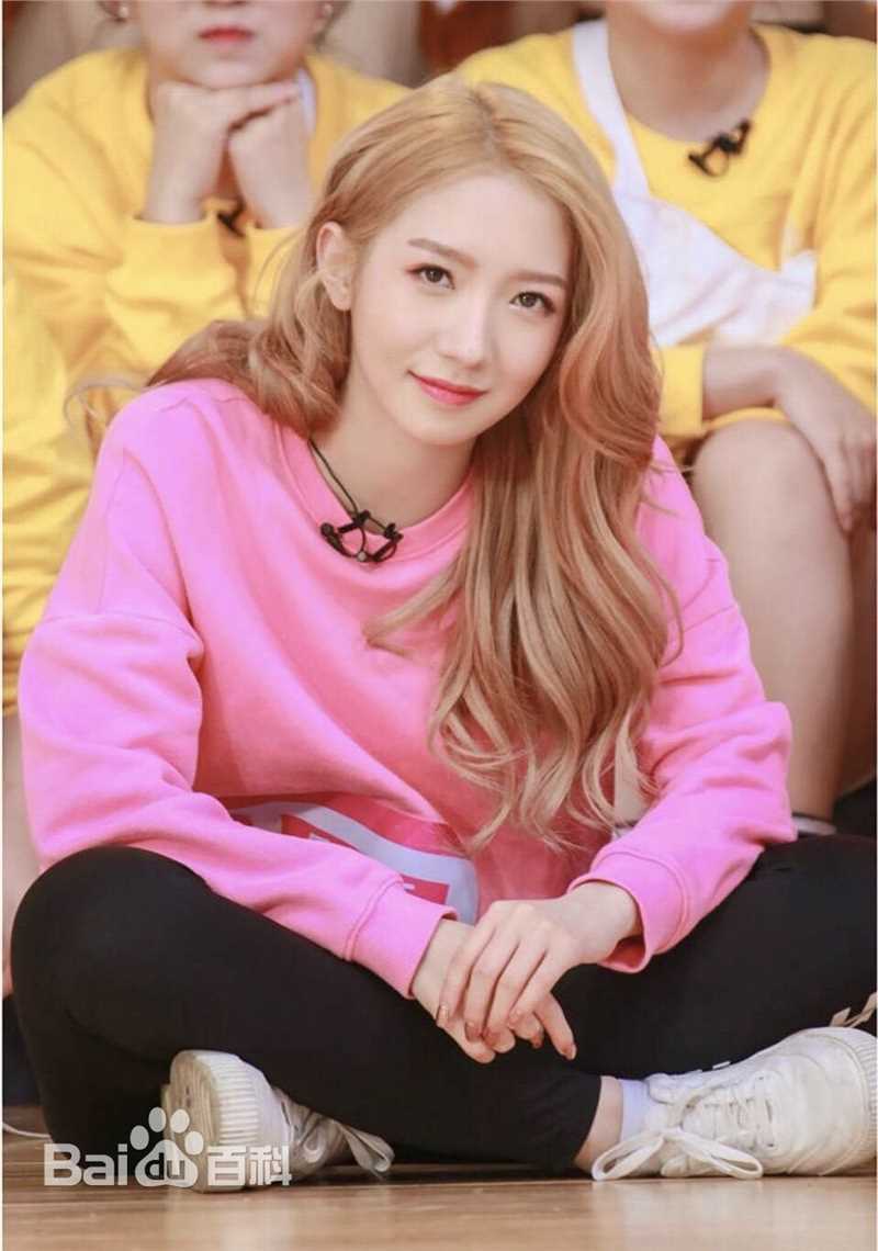 孟美岐(Meng Mei Qi、)创造101综艺照前后照片