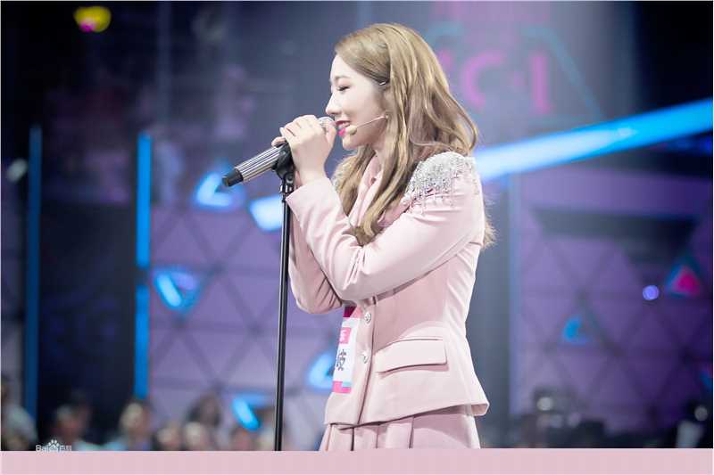 孟美岐(Meng Mei Qi、)创造101综艺照前后照片