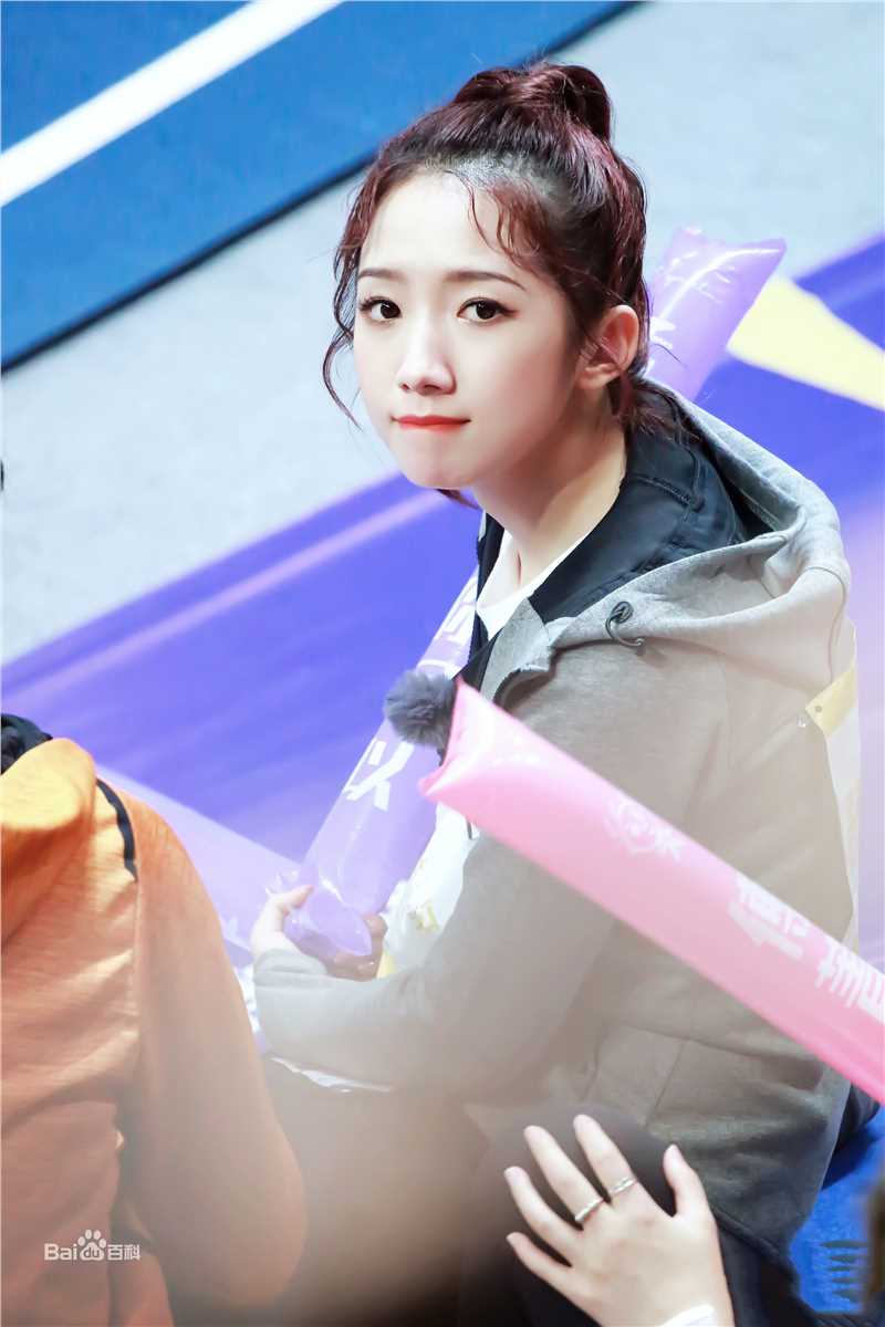 孟美岐(Meng Mei Qi、)超新星全运会素颜照壁纸