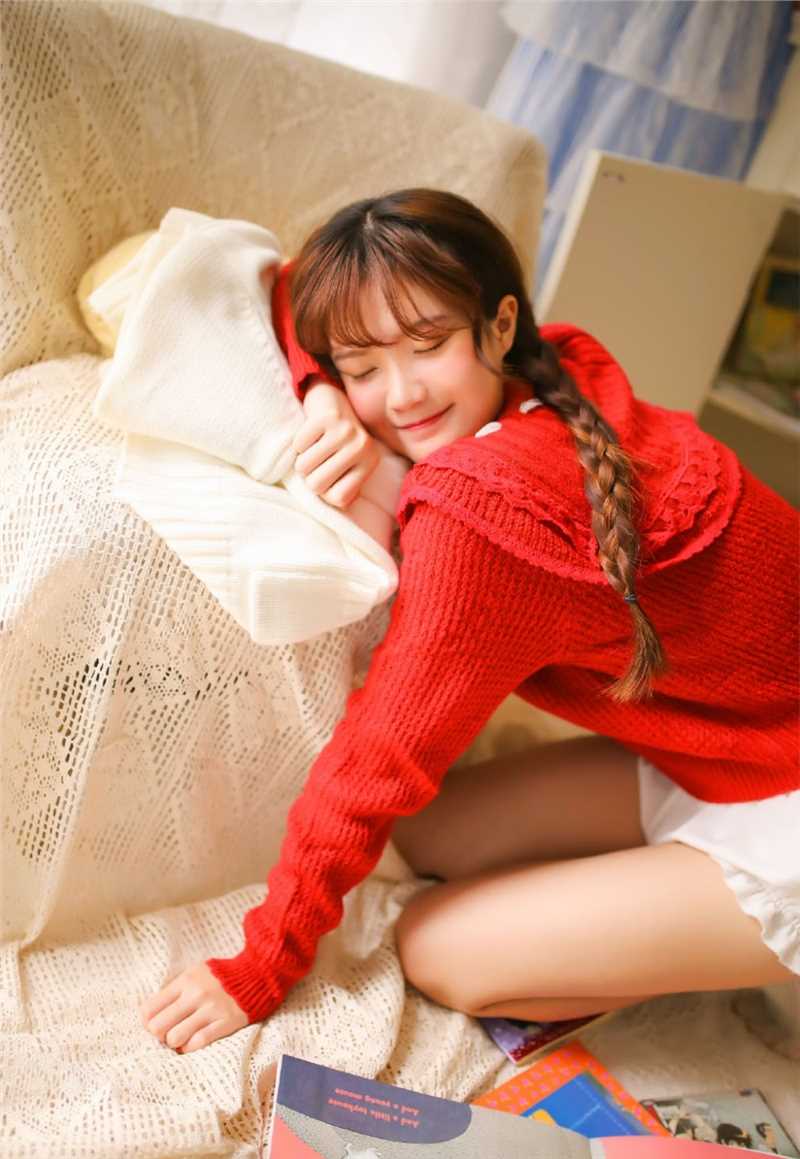 特别专辑复古文艺小少女红色毛衣性感热裤大长腿私房图片