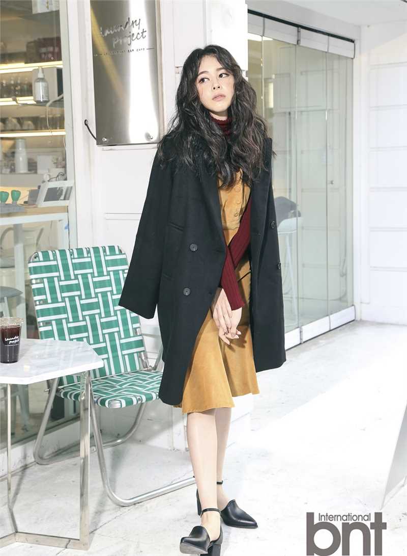 优质韩国轻女人星许怡才时尚魅力美照相册