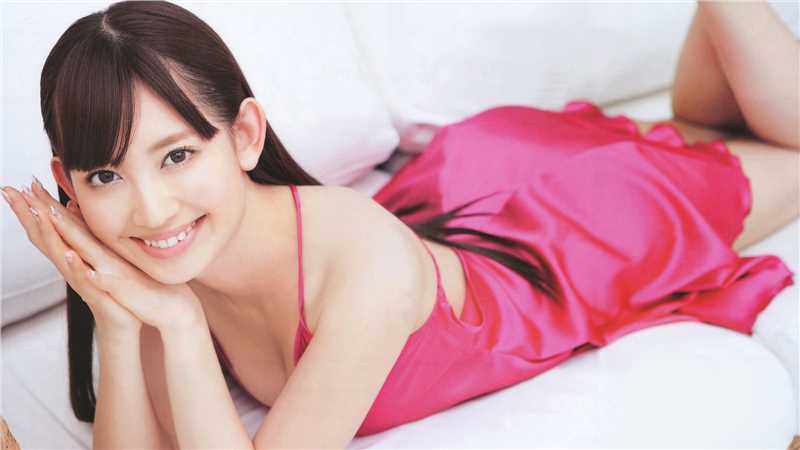 精选小嶋阳菜时尚魅惑桌面壁纸图册