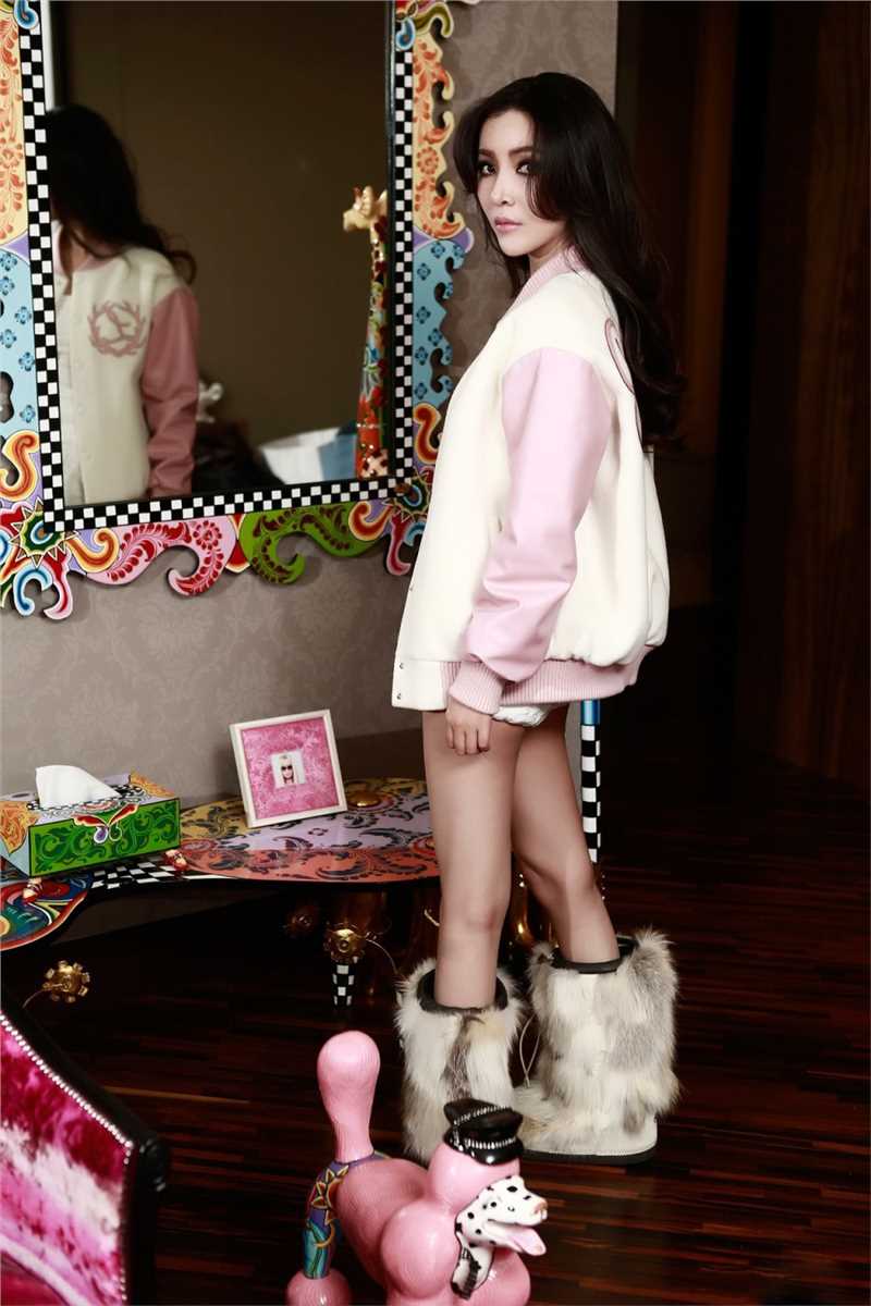 陆陆最新时尚大秀魔鬼身材