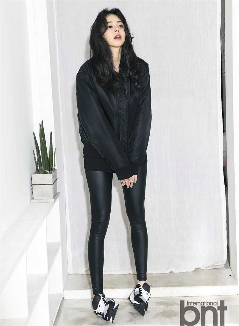 精选韩国女星许怡才时尚魅力无限图册