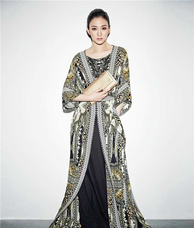 优质李小冉时尚杂志展十足女神范相册