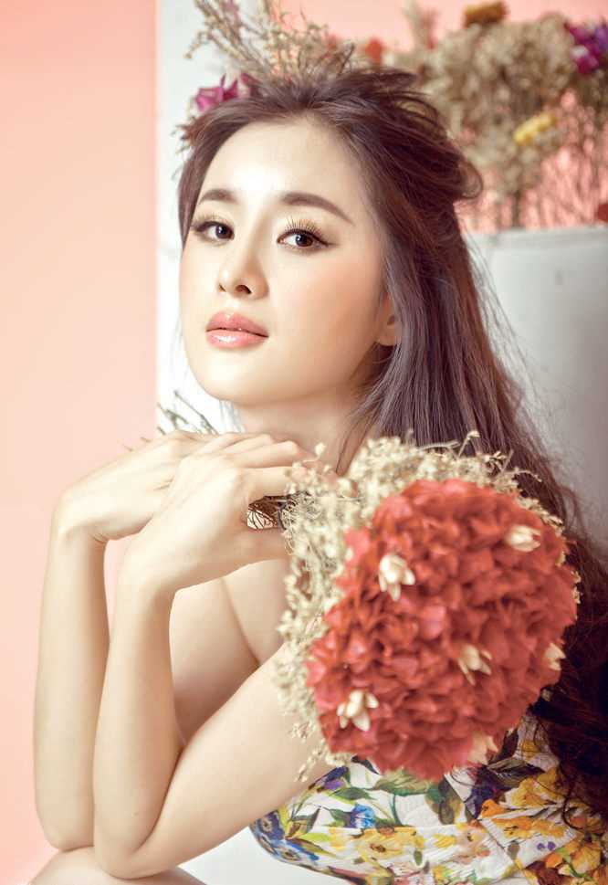 最新内地女演员郑媛元时尚宛若纯美花仙子壁纸