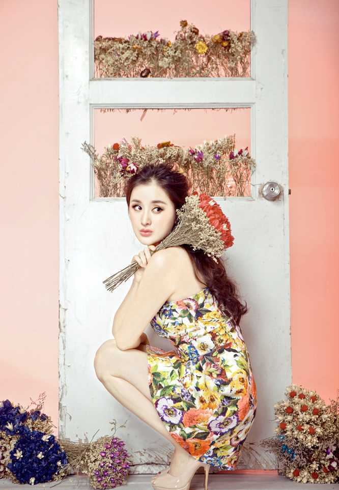 最新内地女演员郑媛元时尚宛若纯美花仙子壁纸