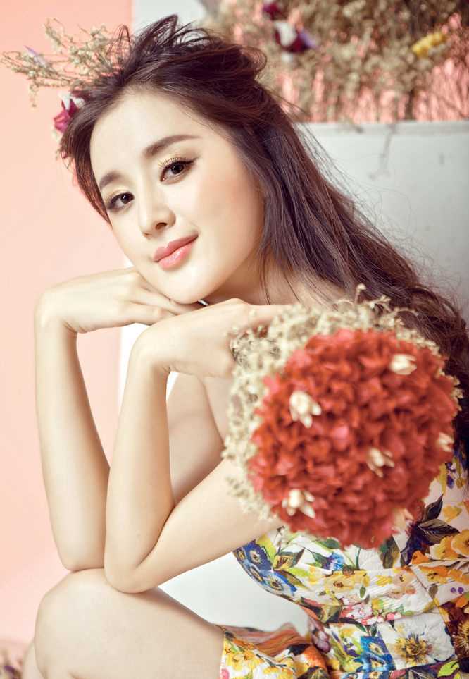 最新内地女演员郑媛元时尚宛若纯美花仙子壁纸