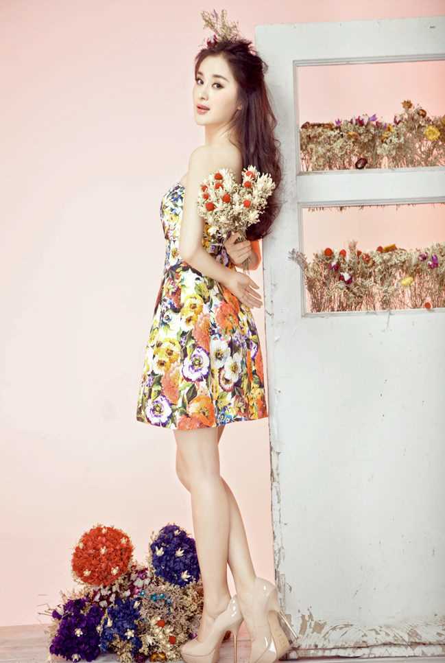 最新内地女演员郑媛元时尚宛若纯美花仙子壁纸