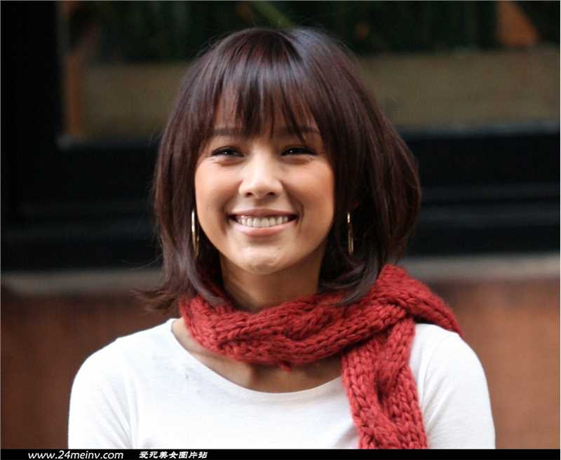 特别专辑韩国女明星李孝利时尚街拍大片图片